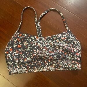 Lululemon sports bra